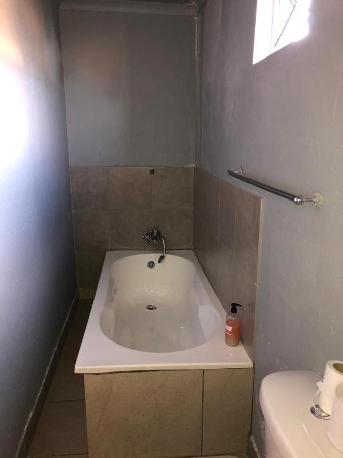 FGM Guesthouse 2 Alberton Eksteriør billede