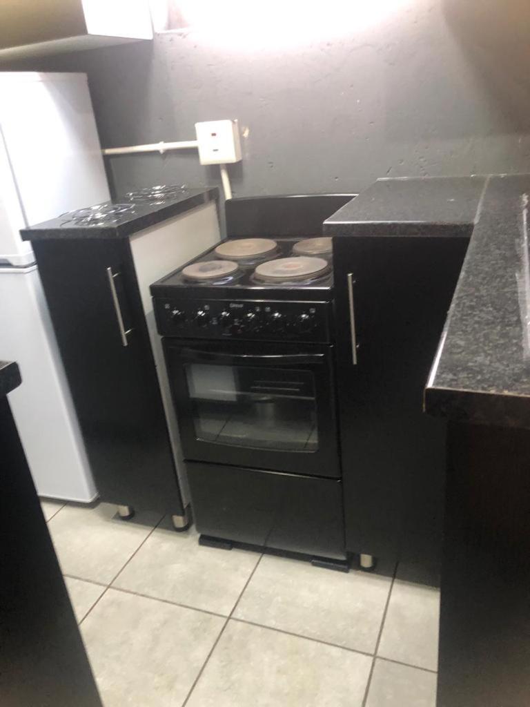 FGM Guesthouse 2 Alberton Værelse billede