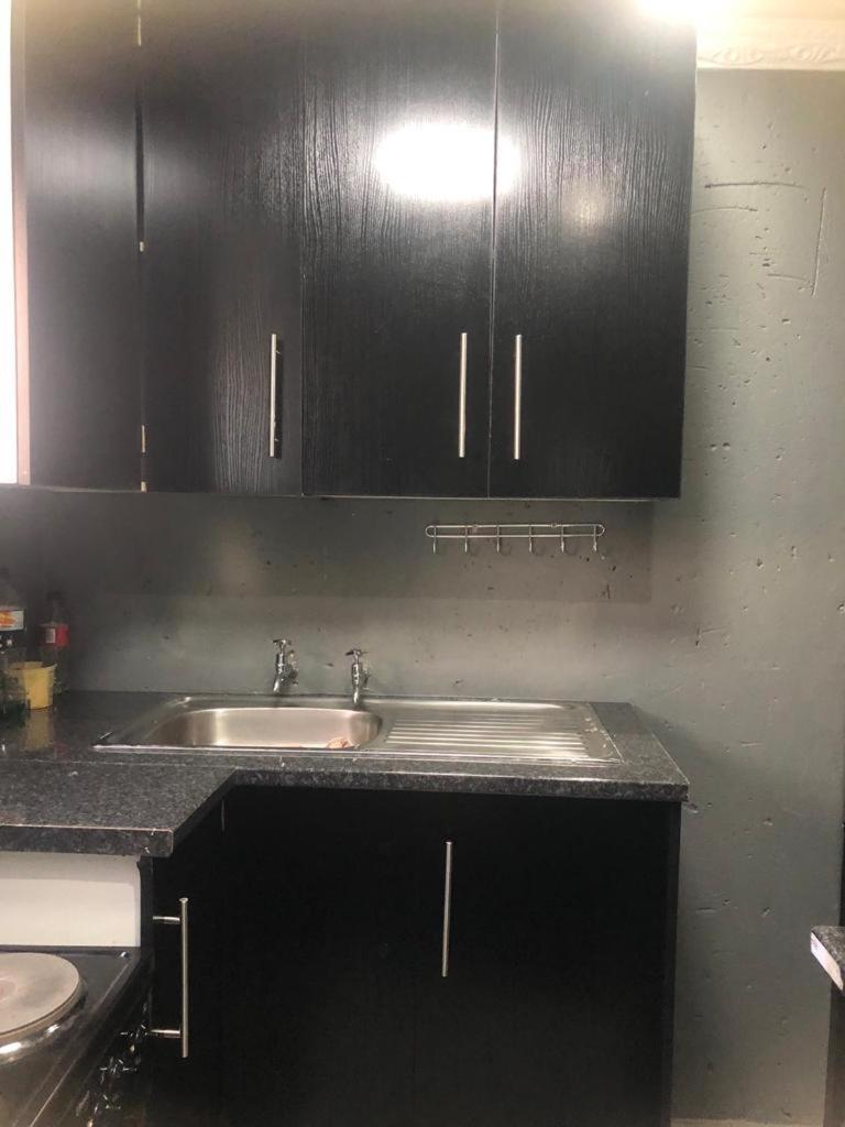 FGM Guesthouse 2 Alberton Værelse billede